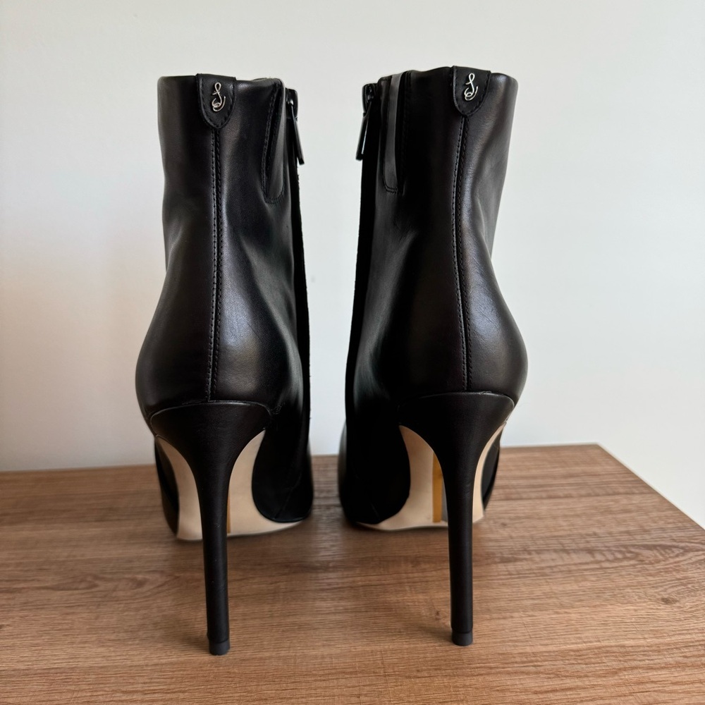 Sam Edelman - Women's Black Leather Wrenley Pointed Toe Ankle Bootie size 9.5 - Picture 5 of 13
